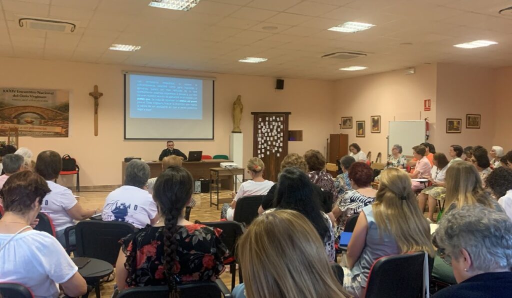 Un momento de formación en el encuentro. Foto: Almudena López.