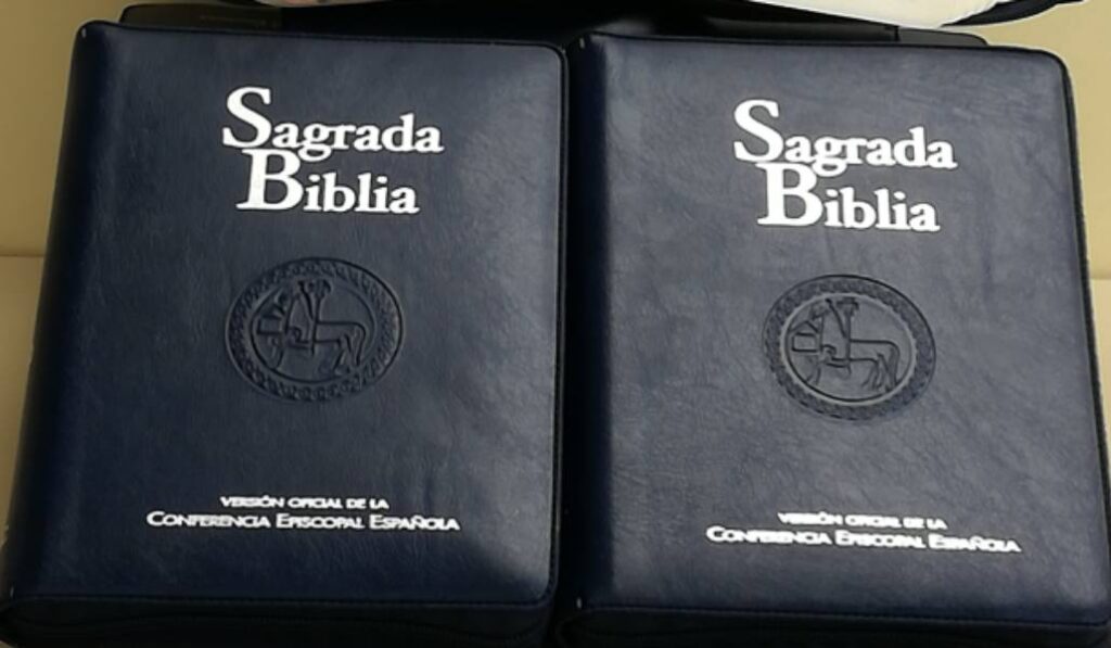 La Biblia de la CEE es uno de los libros de su catálogo. Foto: BAC.