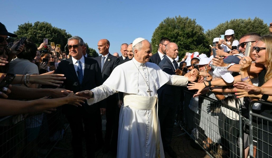 El encuentro ha tenido lugar en la plaza de la basílica de Santa María de los Ángeles, en Asís. Foto: Vatican Media