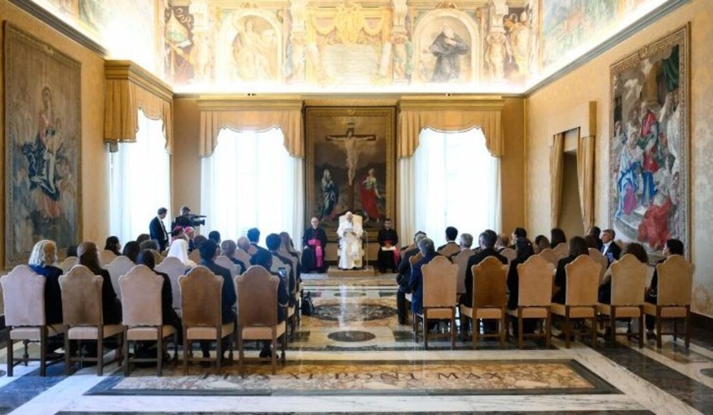 Al encuentro han acudido representantes de organizaciones que trabajan con personas drogodependientes. Foto: Vatican Media
