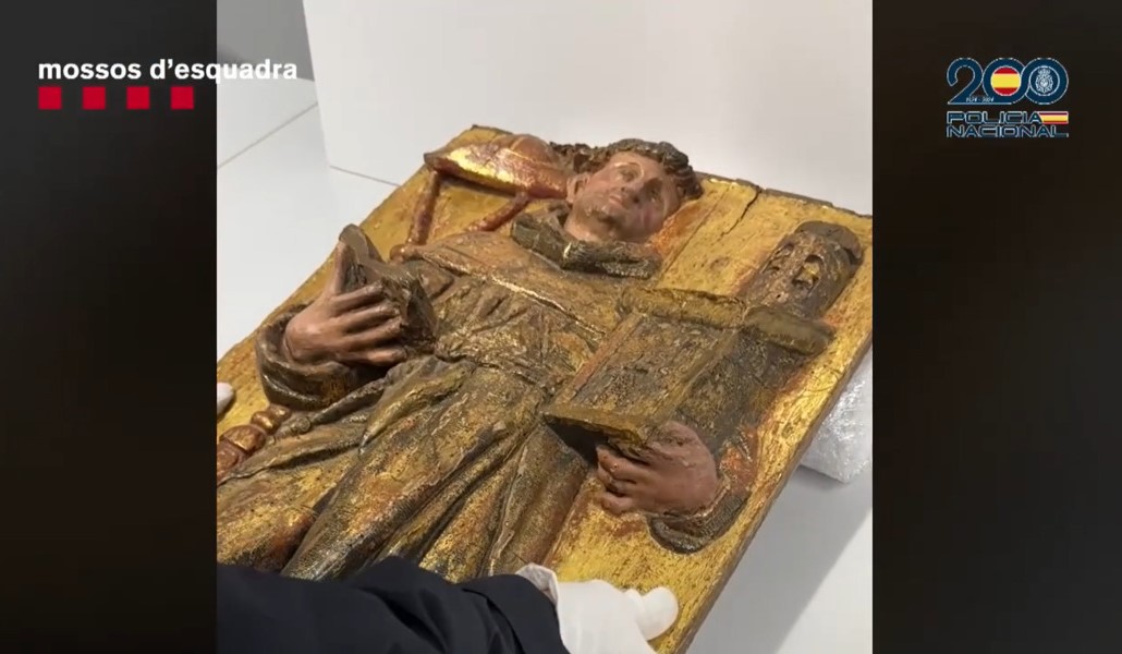 La obra fue robada hace 16 años del monasterio de Santa Clara de Fitero en Navarra. Foto: Mosos d'esquadra -Policía Nacional