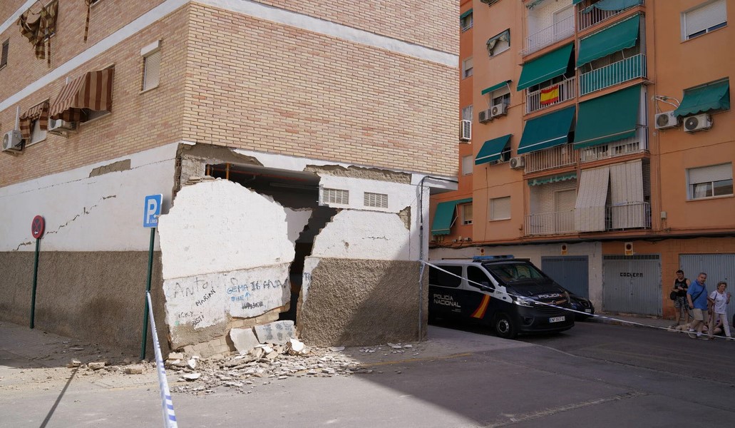 El seísmo ha provocado tres heridos y visibles desperfectos. Foto: Europa Press