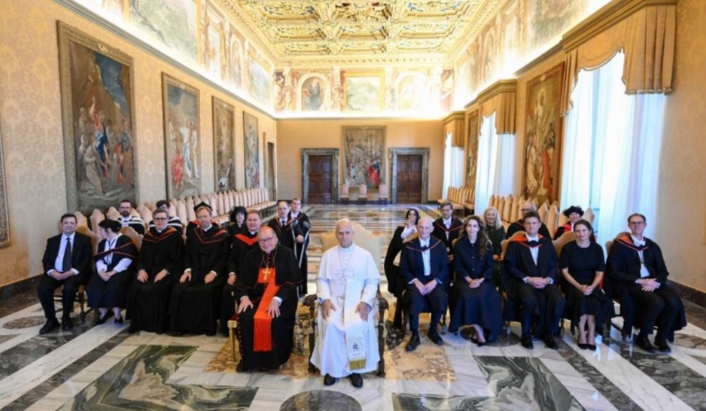 Un momento del encuentro. Foto: Vatican News.