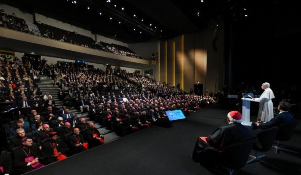 Han asistido al acto 1.200 personas. Foto: Vatican Media.