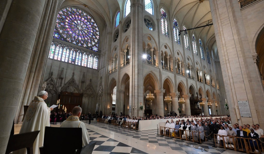 León XIV durante las vísperas en Notre Dame, el 25 de septiembre. Foto: OSV News / Vatican Media / Simone Risoluti.