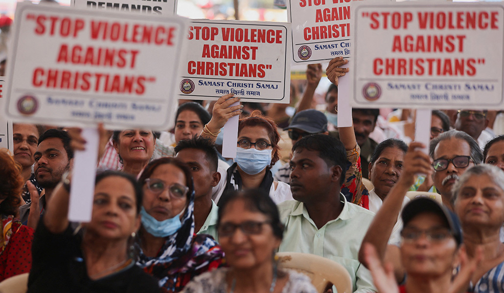 Una protesta en Mumbai, India, el 12 de abril de 2023, contra lo que denuncian como ataques a la comunidad cristiana, a iglesias y a instituciones en toda la India.