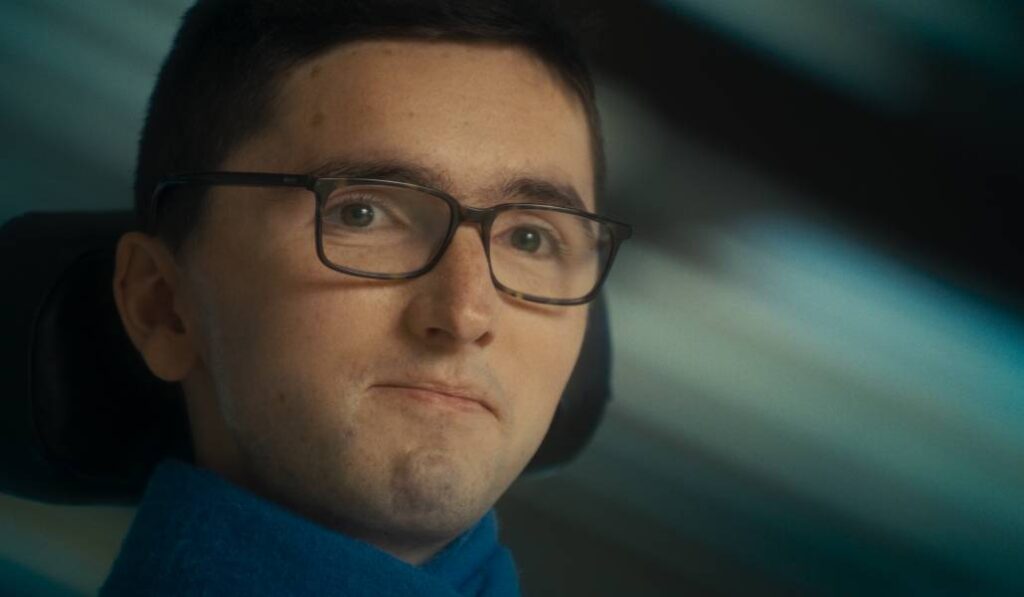 Louis Bouffard, un joven con paraplejia, es uno de los testimonios del filme. Foto: Bosco Films. 