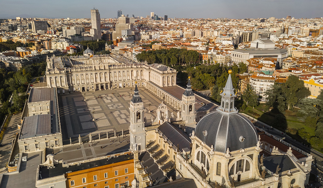 Vista aérea de la catedral y el Palacio Real