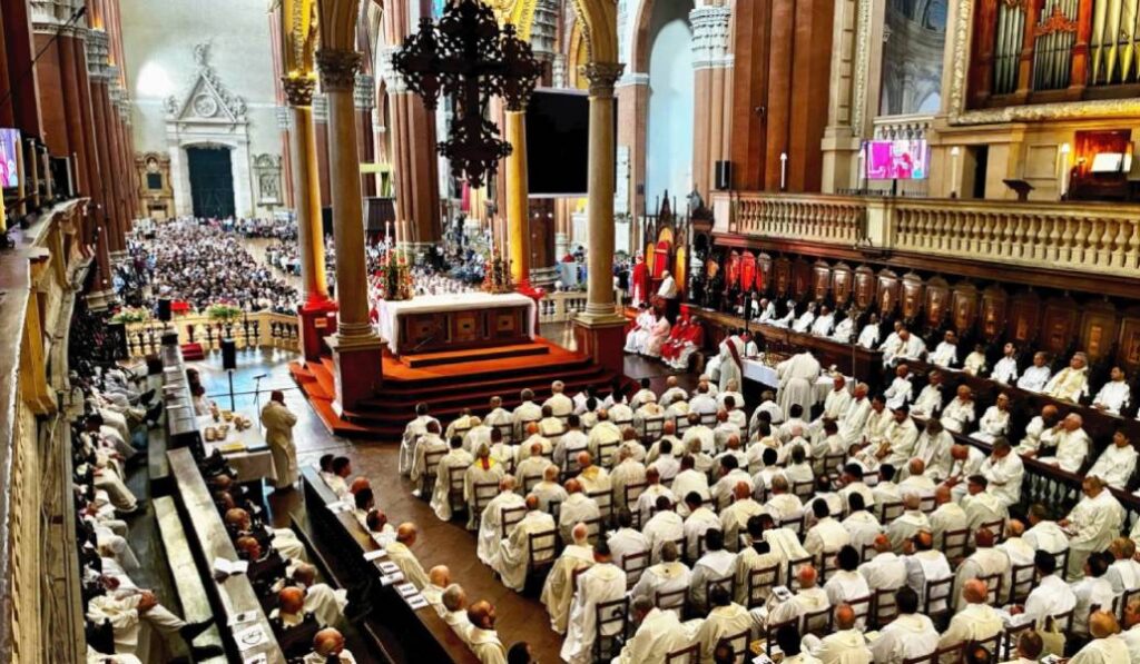 El templo durante la celebración. Foto: Diócesis de Bolonia.
