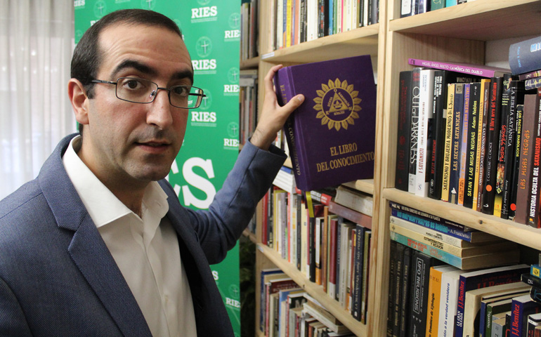 Luis Santamaría es uno de los profesores del título experto. Foto: RIES.