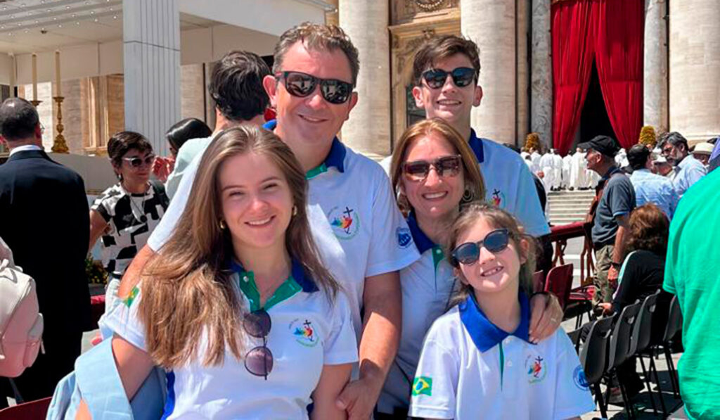 La familia Schila durante el Jubileo de las Familias. Los padres llevan casados 23 años.