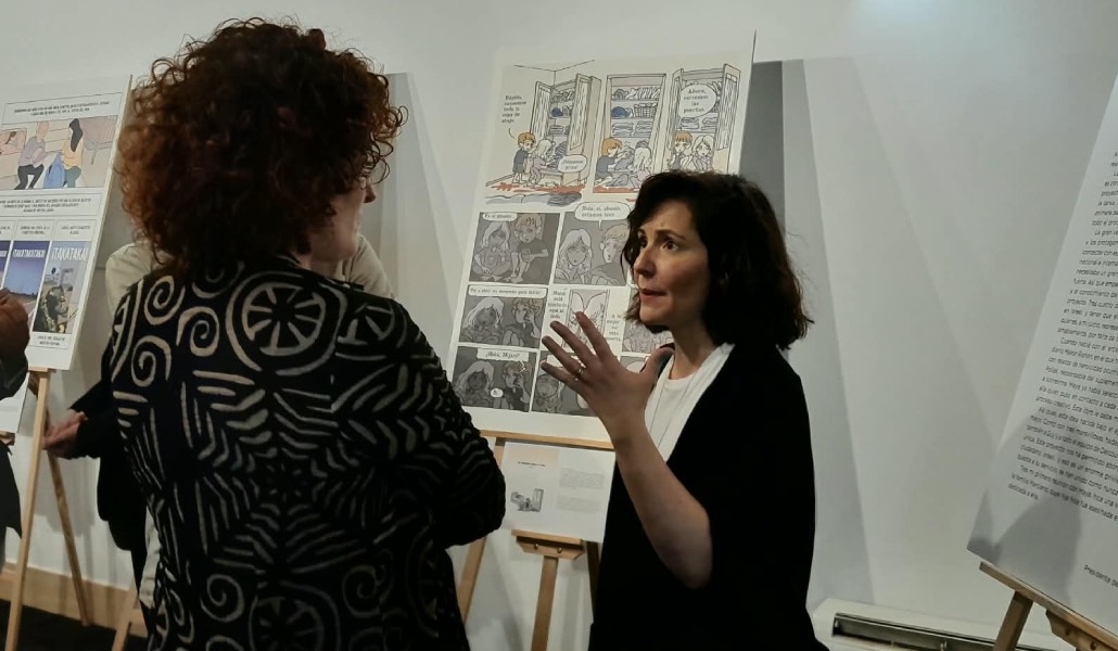 Visitantes en la inauguración de la muestra. Foto: María Martínez López.