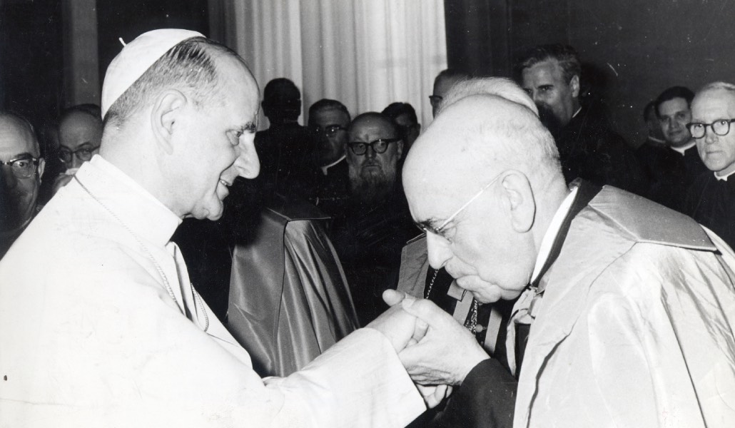 El primer director nacional de OMP con el Papa Pablo VI. Foto: OMP.
