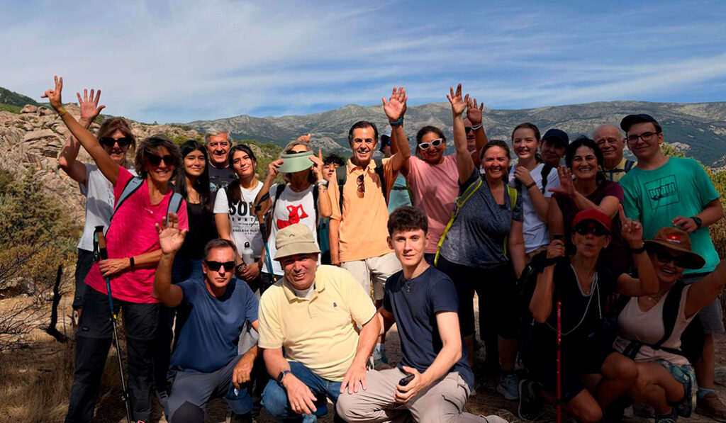 El grupo de montaña en una de sus salidas.