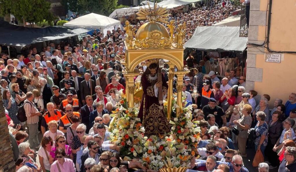 El Santísimo Cristo de Urda, durante una procesión. Foto: Basílica de Urda.
