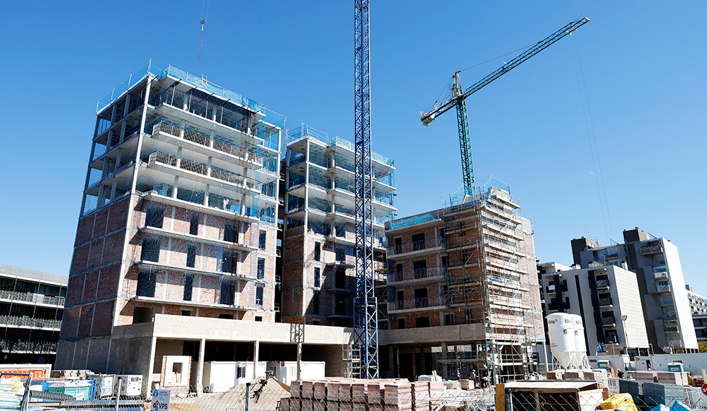 Viviendas en construcción en Barcelona.